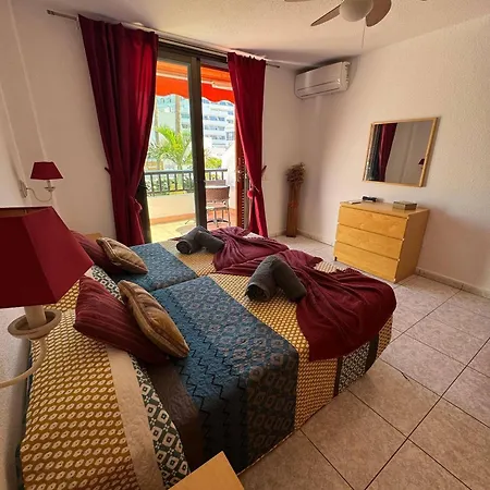 Spacious 2 Bedroom Duplex On Parquesantiago 2 * Playa de las Americas (Tenerife)