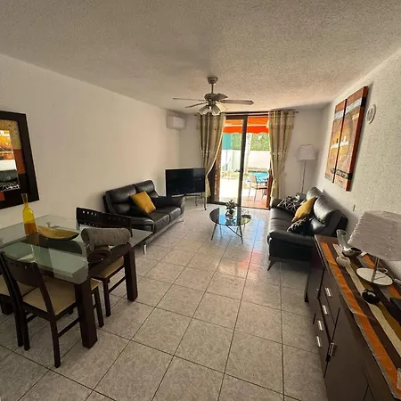 Spacious 2 Bedroom Duplex On Parquesantiago 2