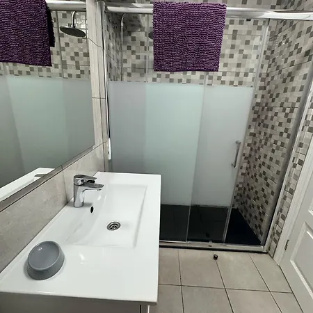 Spacious 2 Bedroom Duplex On Parquesantiago 2 Apartment *